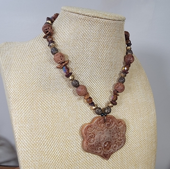 Chico's Stone Bead Medallion Earth Tones Pendant Necklace - Picture 6 of 17